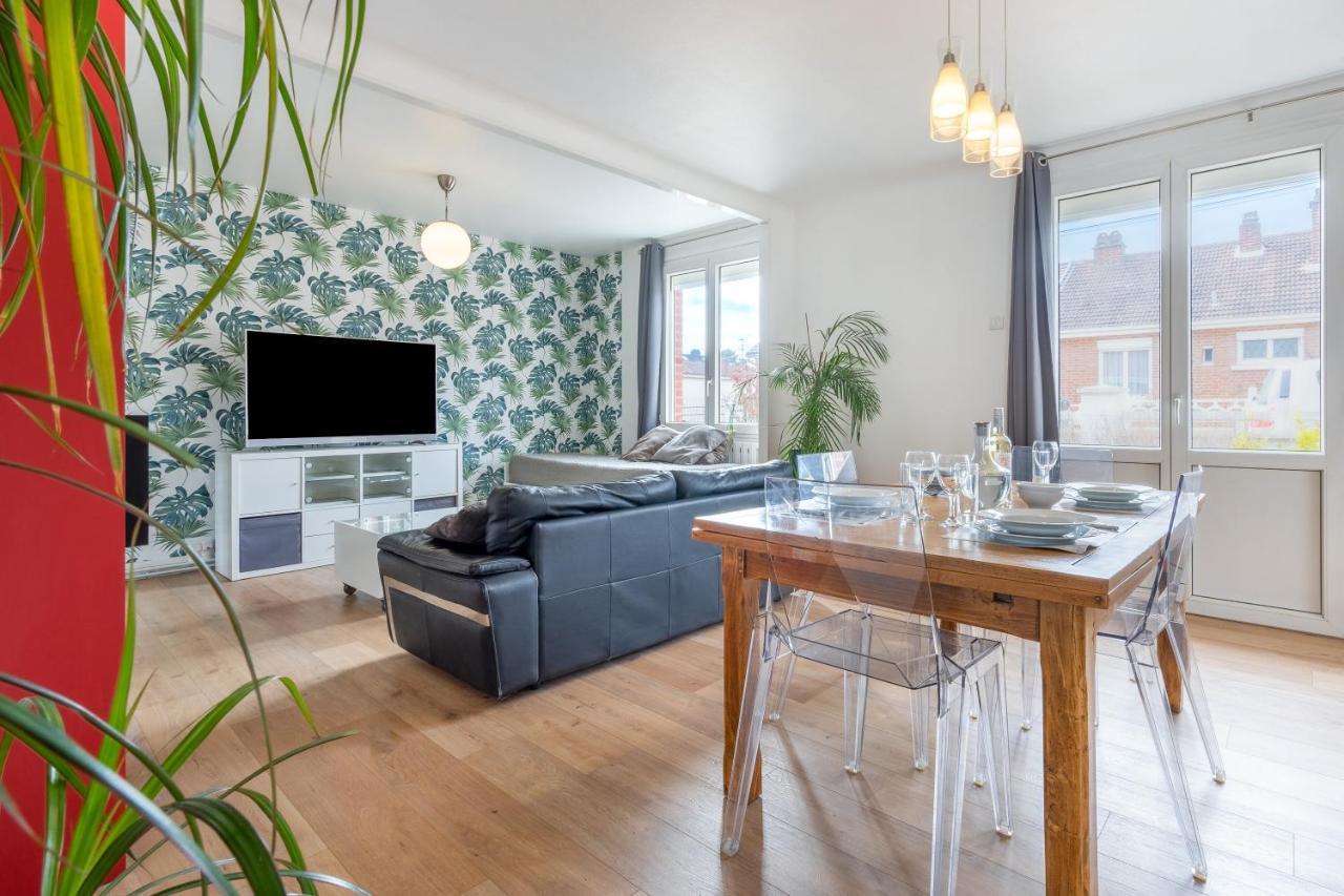 Maison Confortable, Terrasse Et Jardin A Ferienhaus Amiens